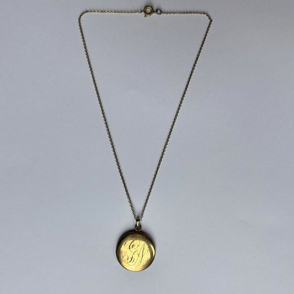 Vintage Bates and Bacon Gold Fill Locket Necklace Engraved Monogram GN Initials - Picture 10 of 10